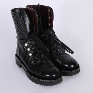 NWOT Chanel Quilted Patent Leather CC Pearl Mid-Calf Combat Boots Black EU 38.5